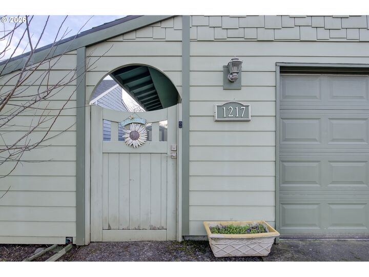 Property Photo:  1217 NW 138th St  WA 98685 