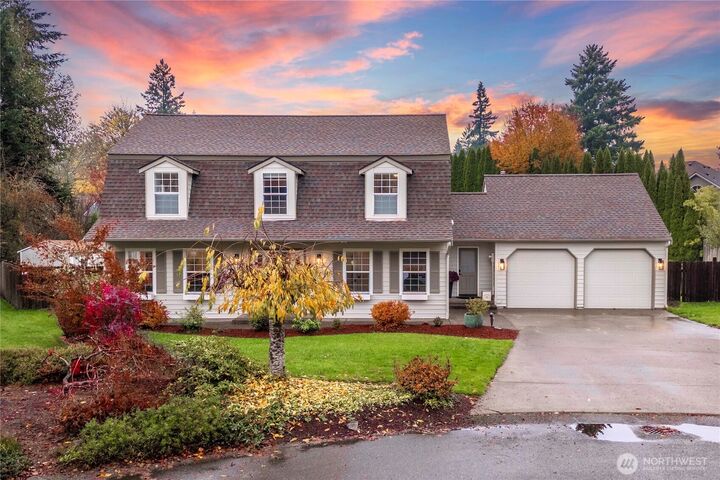 Property Photo:  2810  Briarwood Court SE  WA 98501 