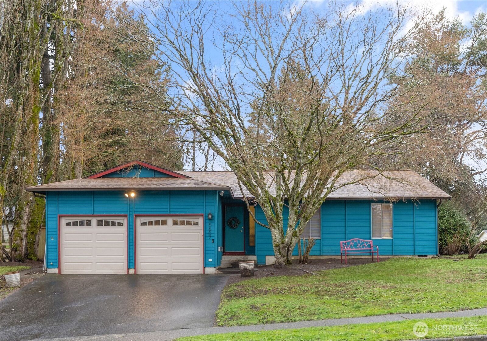 Property Photo:  5607  173rd Place SW  WA 98037 