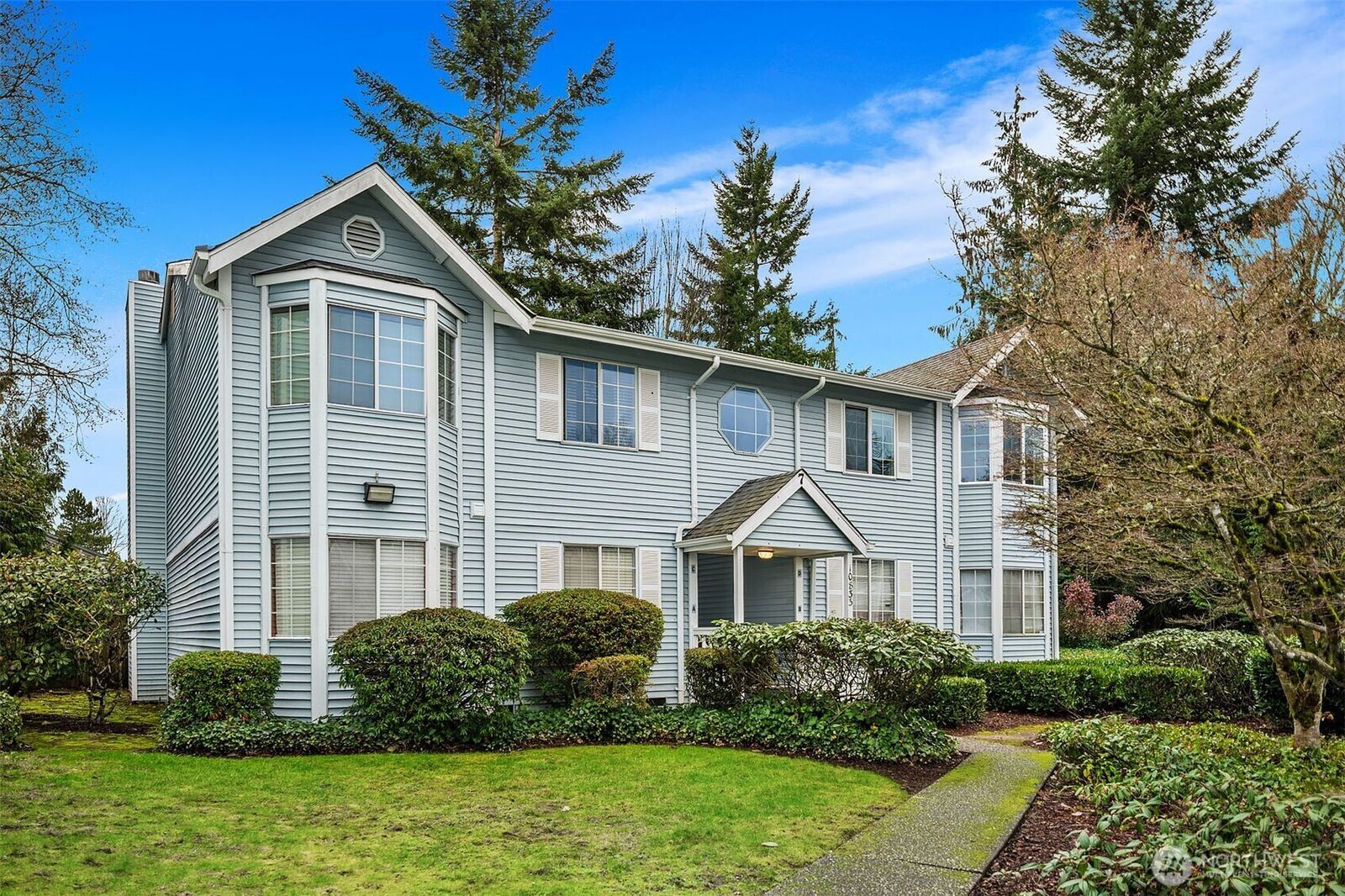 Property Photo:  10833 SE 172nd Street 7-D  WA 98055 