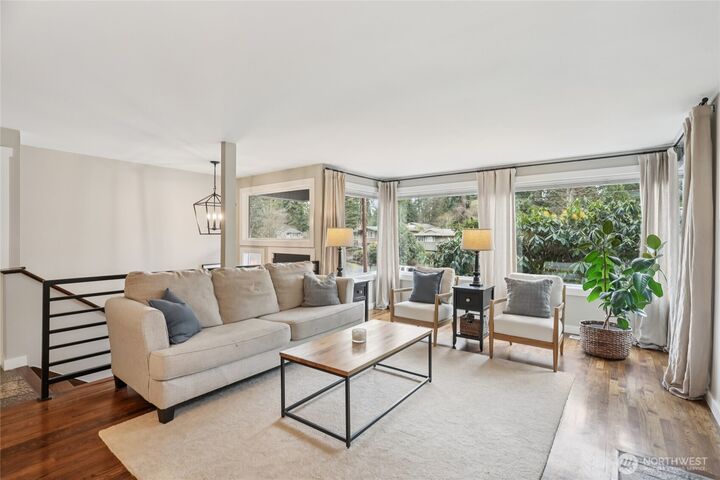 Property Photo: 9512 235th Place SW WA 98020