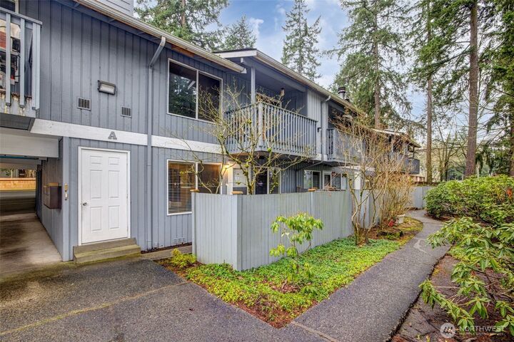 Property Photo:  7520  208th Street SW A101  WA 98026 