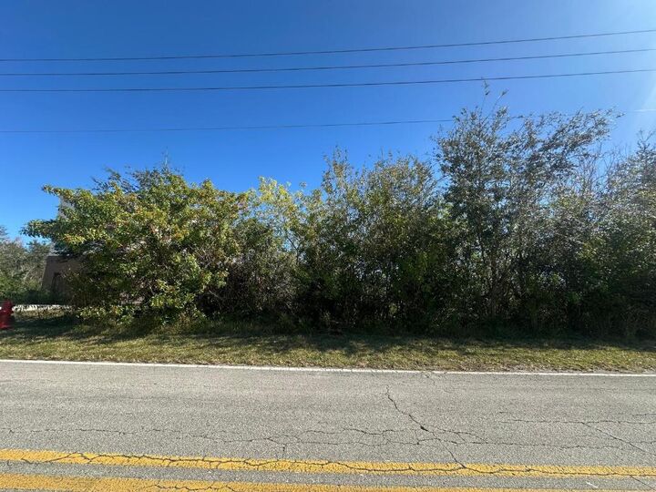 Property Photo:  2549 SE Appleby Street  FL 34984 