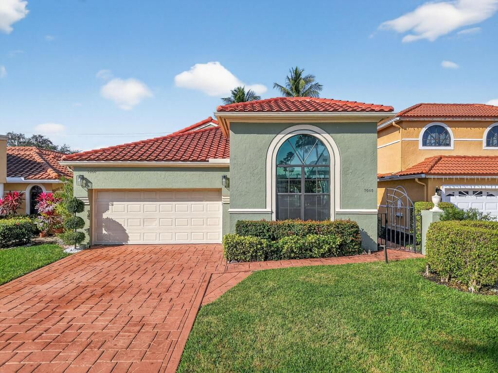 Property Photo:  9060 Villa Portofino Circle  FL 33496 