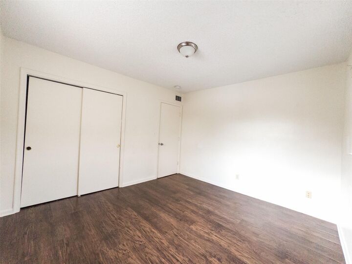Property Photo:  5870 NW 16th Place  FL 33313 