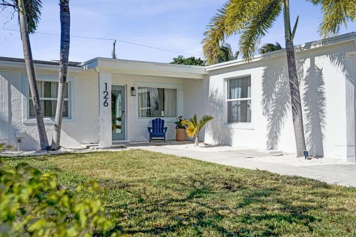 Property Photo:  126 SW 7th Avenue  FL 33444 