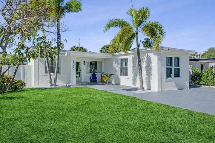 Property Photo:  126 SW 7th Avenue  FL 33444 