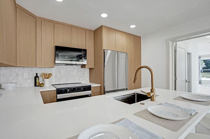 Property Photo:  126 SW 7th Avenue  FL 33444 