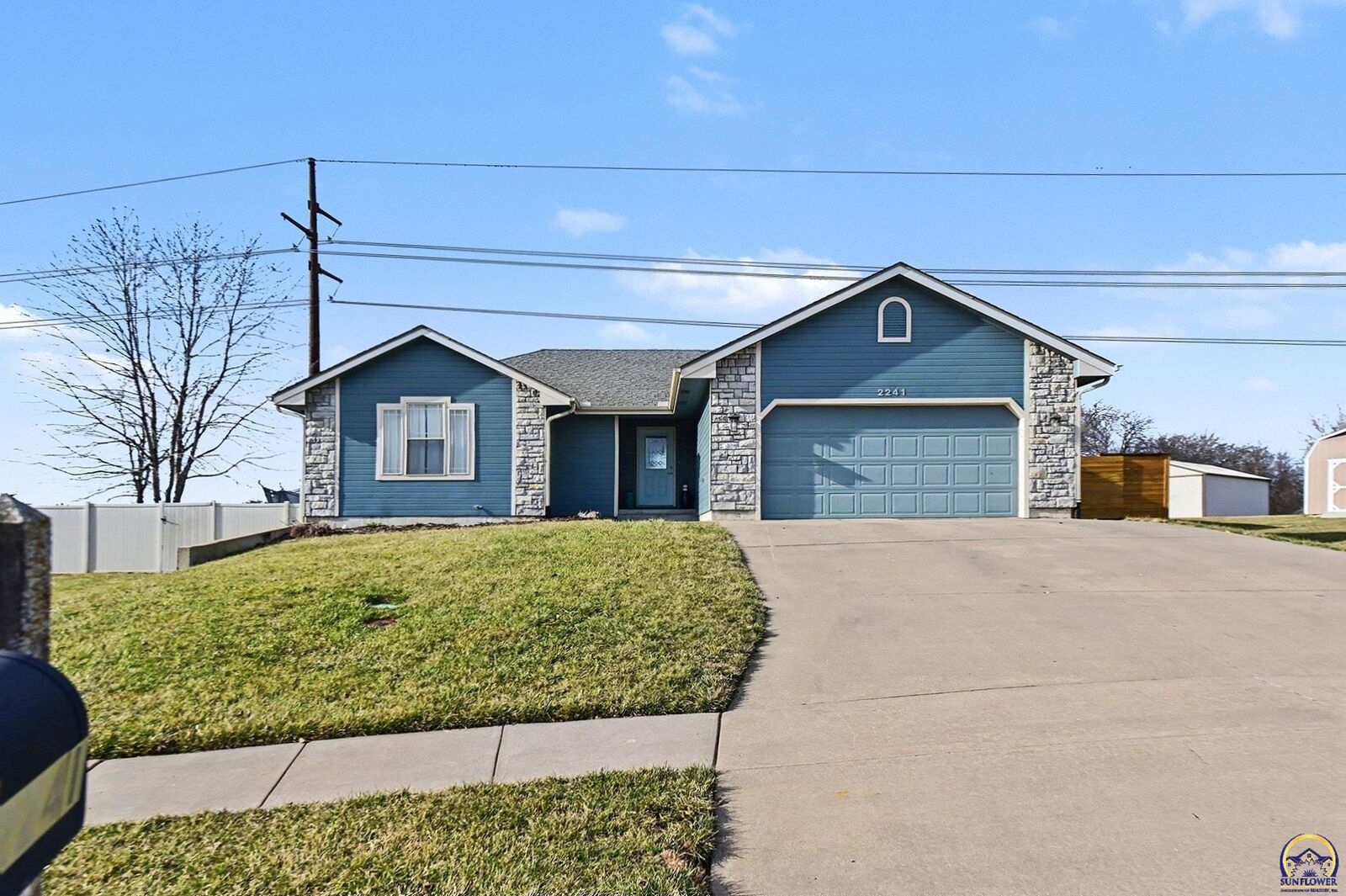 Property Photo:  2241 SE Moorefield Ct  KS 66542 