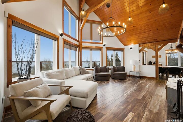 Property Photo:  537 Sunset Drive  SK S0G 4C0 