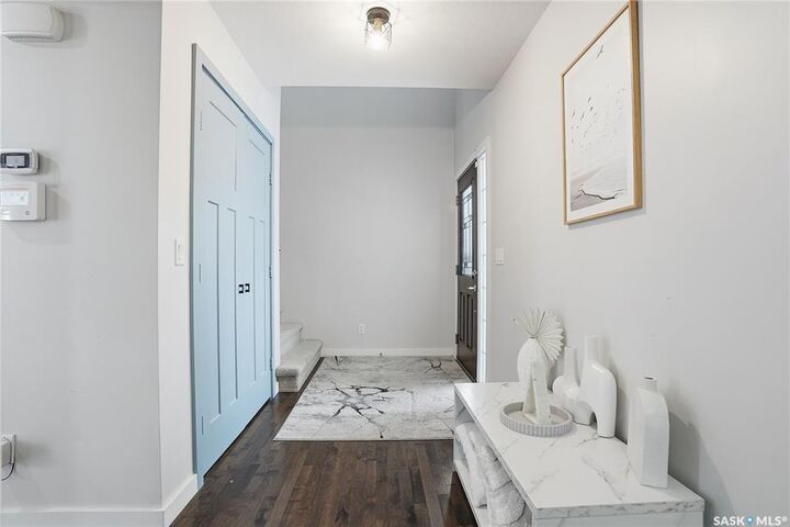 Property Photo:  319 East Hampton Boulevard  SK S7R 0A5 