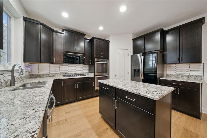 Property Photo:  5600 Willow Terrace Dr  PA 15102 