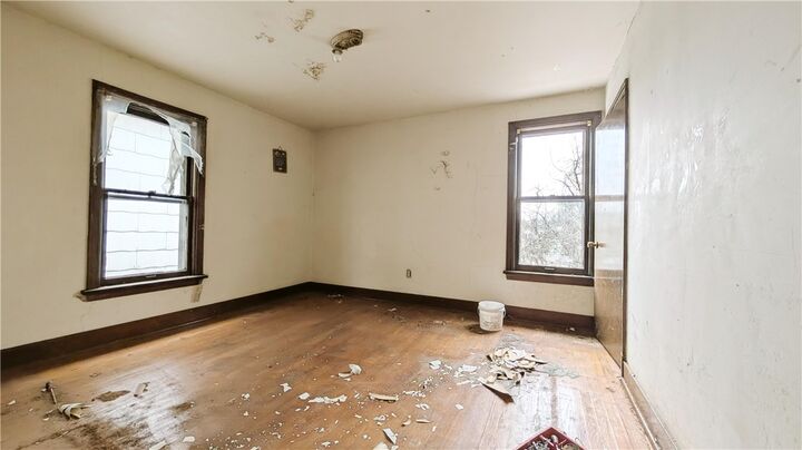 Property Photo:  2708 Garbett St  PA 15132 