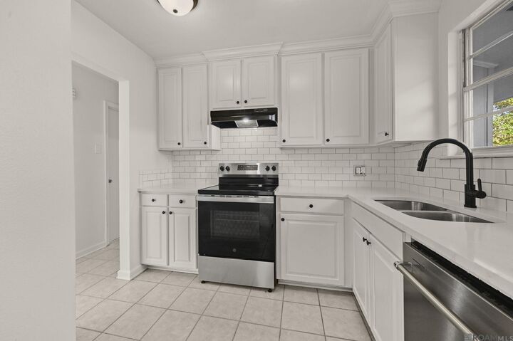 Property Photo: 4807 Tristian Ave LA 70714