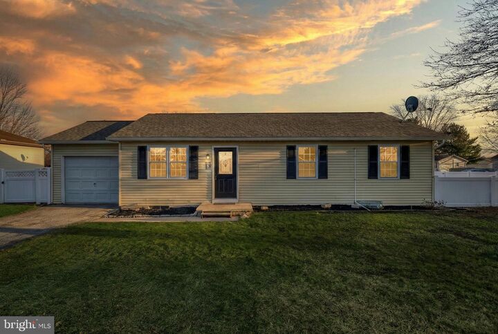 Property Photo: 3330 E Pheasant Drive PA 17315