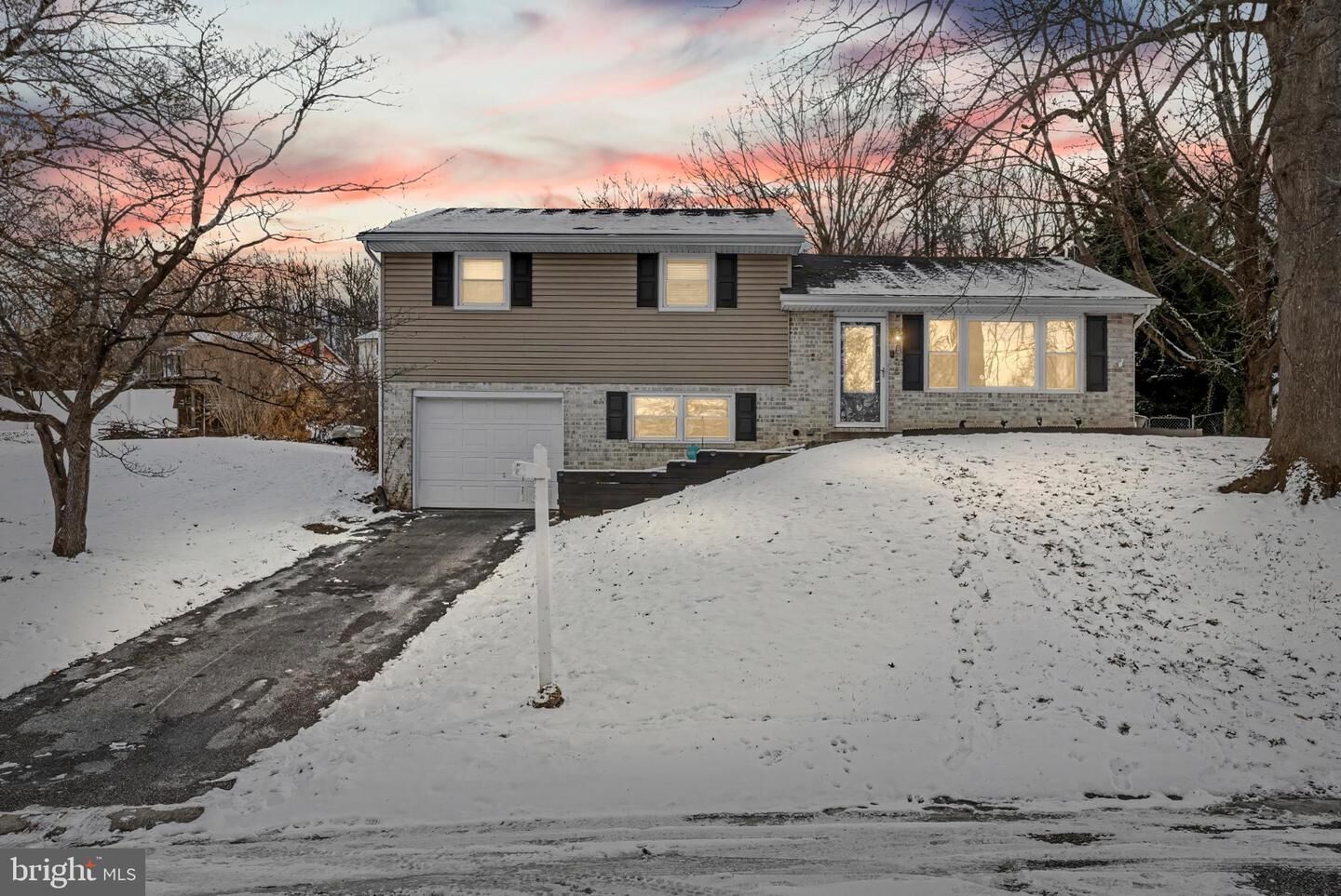 Property Photo: 506 Norman Road PA 17406
