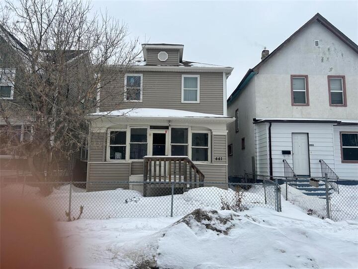 Property Photo:  441 Agnes Street  MB R3G 1N5 