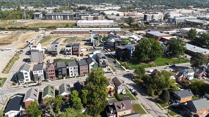 Property Photo: 2906 Three Oaks Lane OH 45209