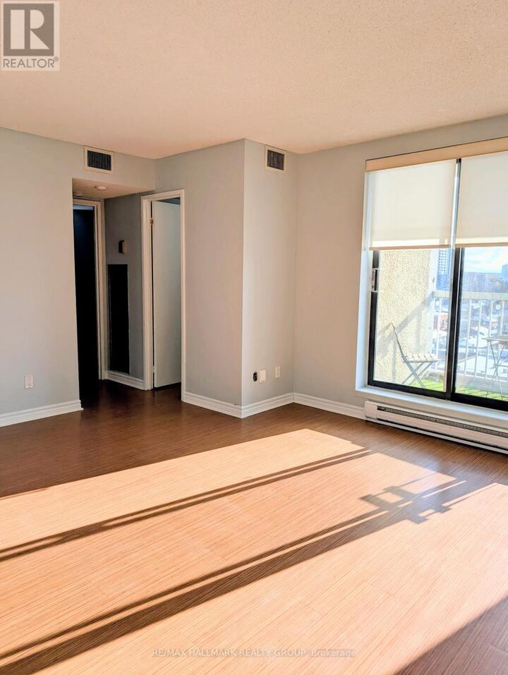 Property Photo:  1180 Ohio Street 1105  ON K1H 8N5 