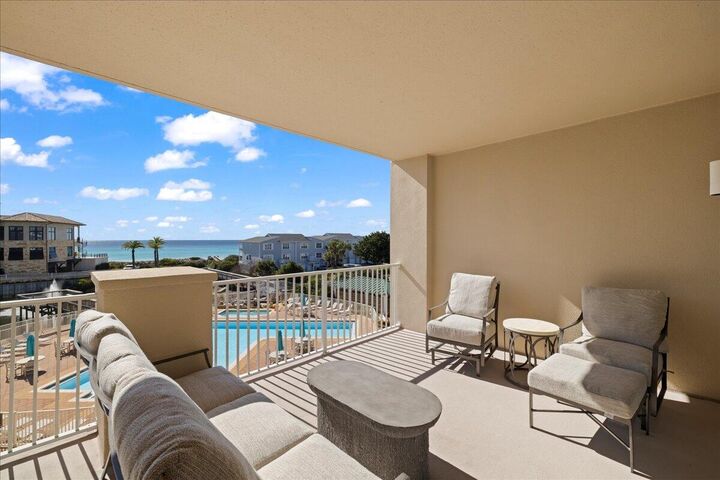 Property Photo:  4045 W County Highway 30A Unit 307  FL 32459 