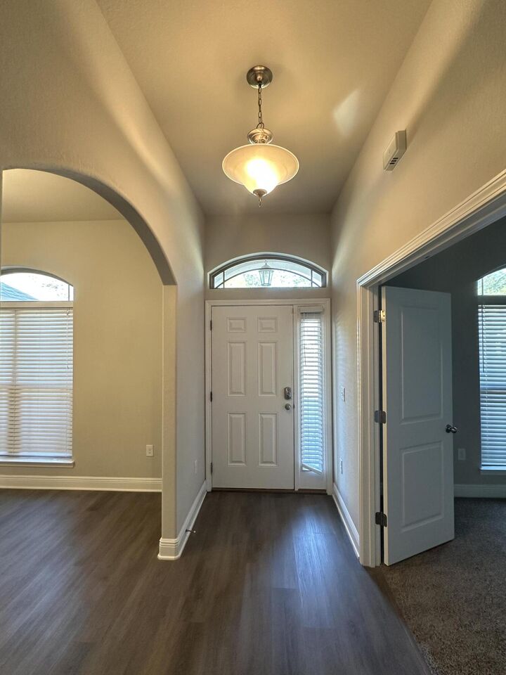 Property Photo:  670 Red Fern Road  FL 32536 