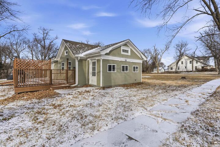 Property Photo:  119 S Hassebroek Street  KS 66531 