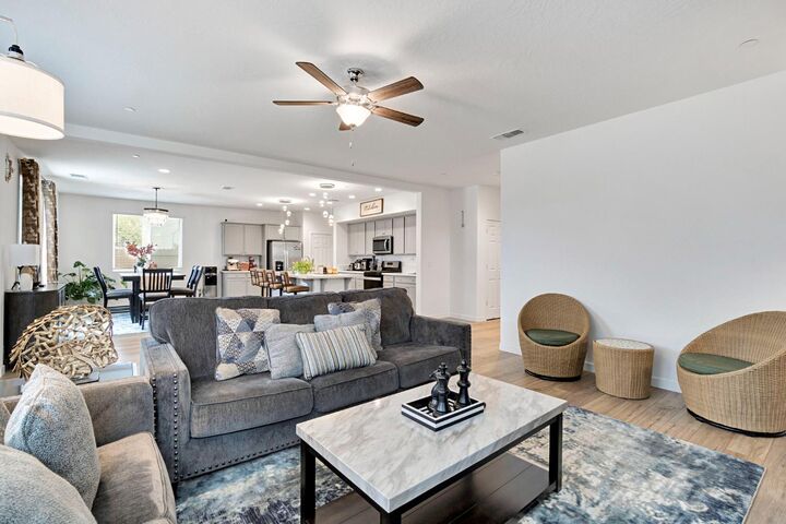 Property Photo:  2481 N Pearwood Avenue  CA 93727 