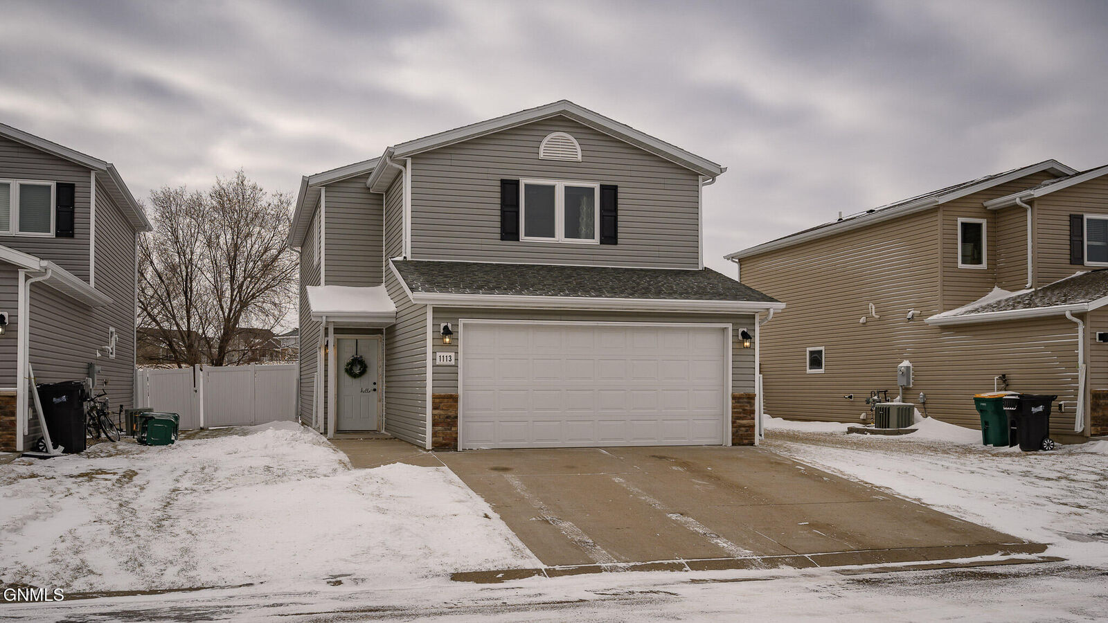 Property Photo:  1113 Madison Lane  ND 58503 