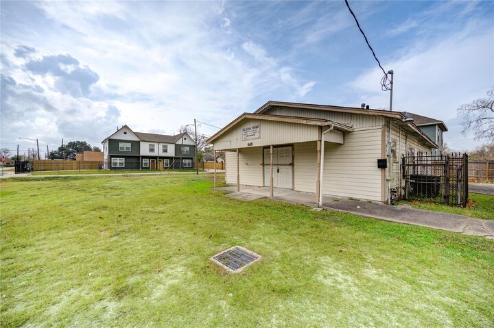 Property Photo:  6433 Eastland Street  TX 77028 