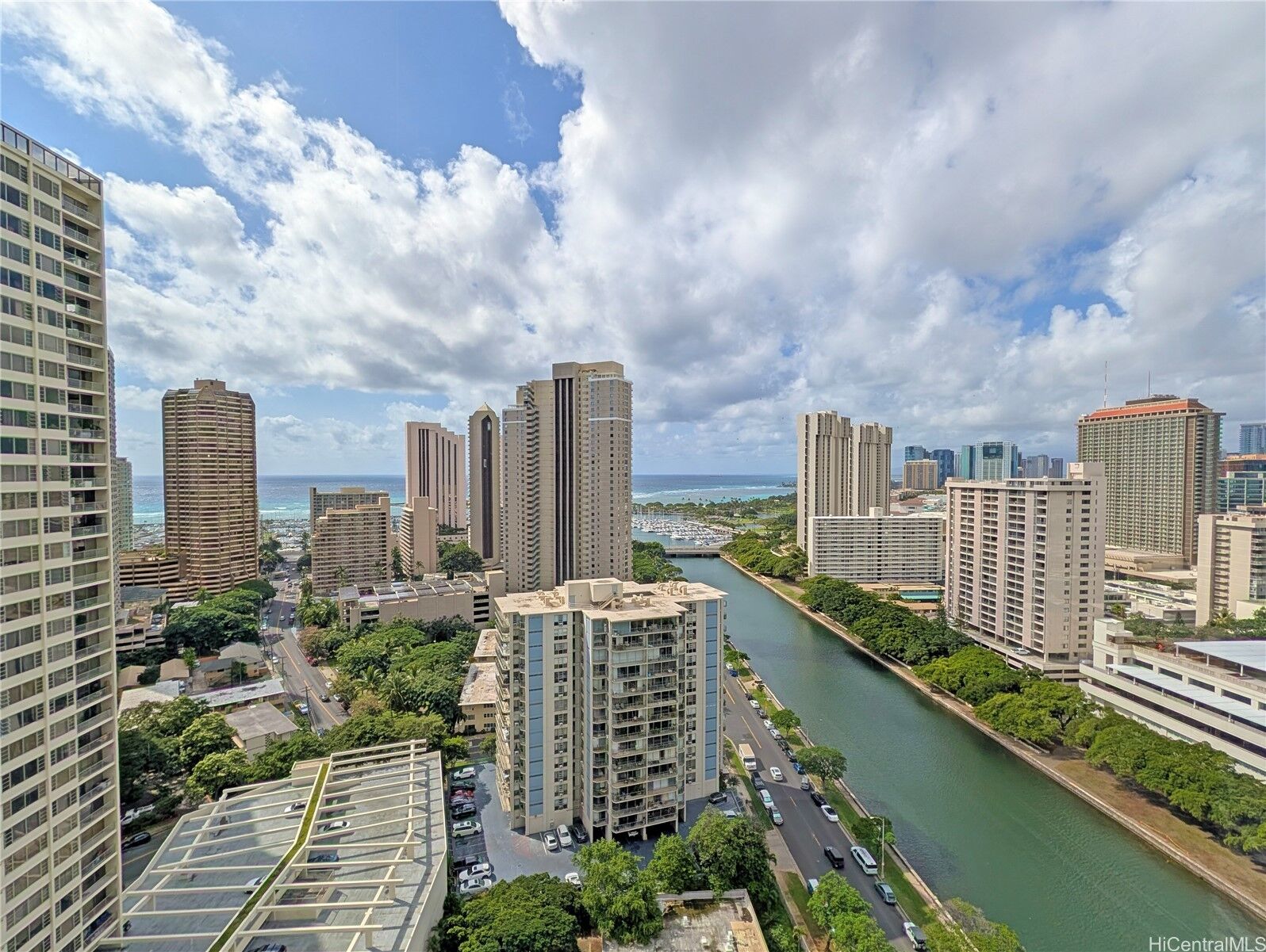 Property Photo: 1717 Ala Wai Boulevard 2606 HI 96815