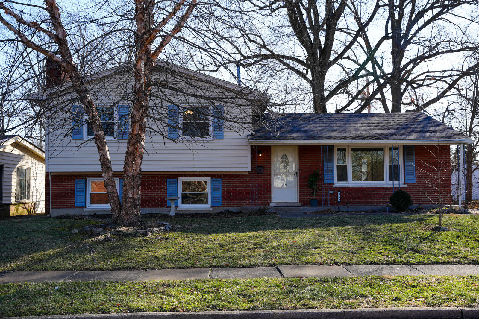 Property Photo:  2108 Palms Drive  KY 40504 