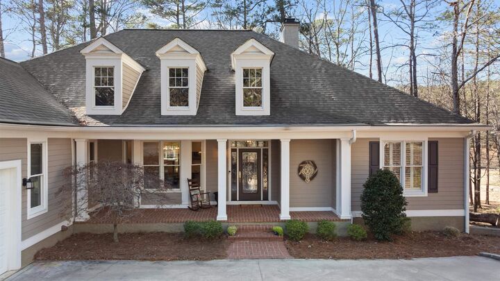Property Photo:  1301 Planters Trail  GA 30642 