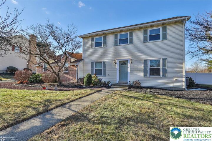 Property Photo:  2811 Kingsview Avenue  PA 18045 