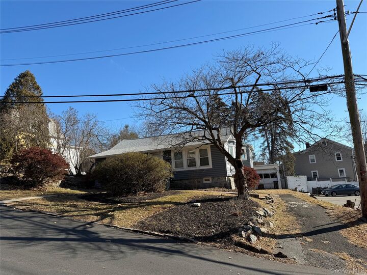 Property Photo:  8 Maple Avenue  NY 10591 
