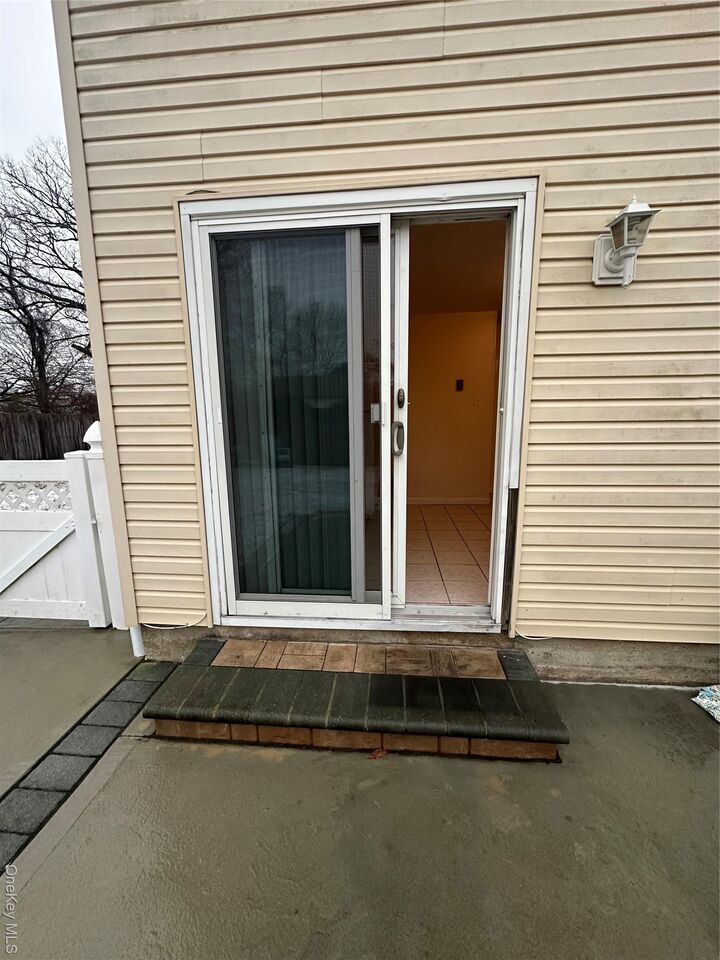 Property Photo:  1 Huron Drive  NY 11706 