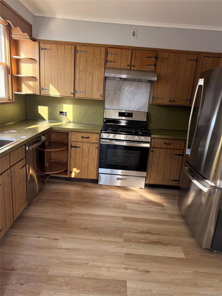 Property Photo:  10 Irenhyl Avenue  NY 10573 