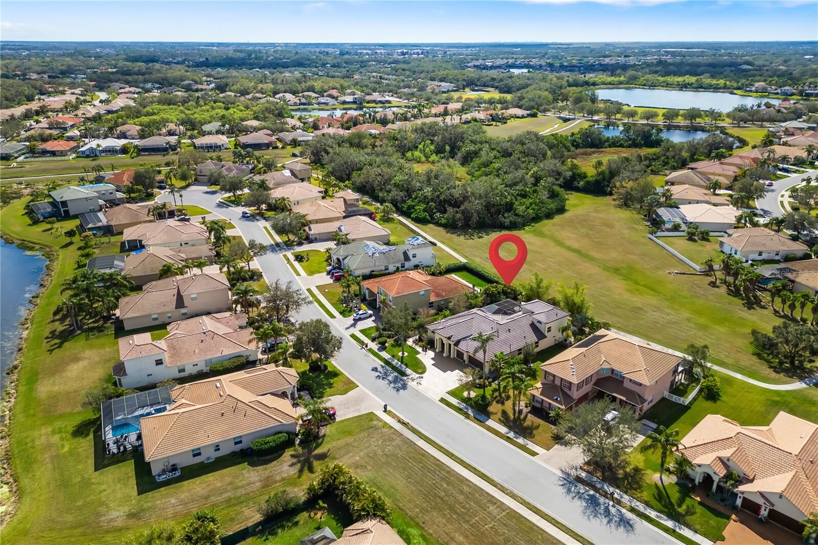Property Photo: 12810 Daisy Place FL 34212