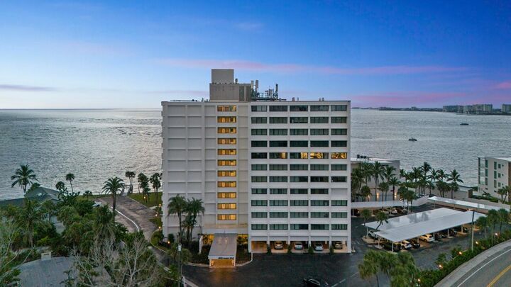 Property Photo:  4822 Ocean Boulevard 10E  FL 34242 