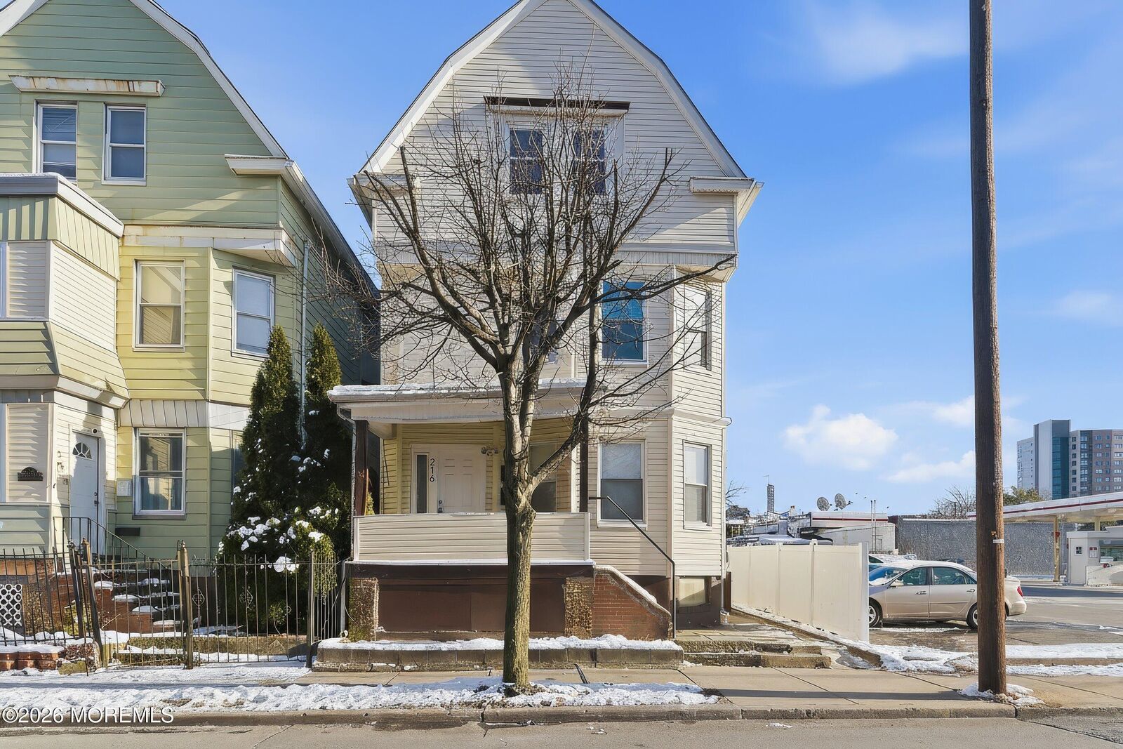 Property Photo:  216 Oakwood Avenue 2  NJ 07050 