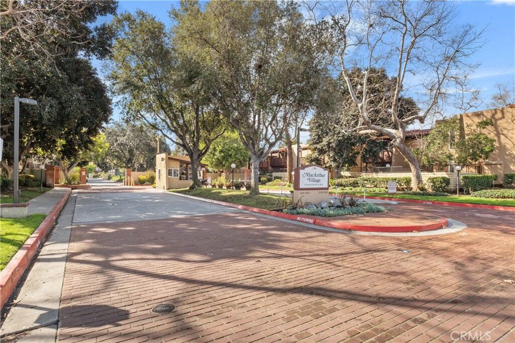 Property Photo: 1000 W Macarthur Boulevard 18 CA 92707