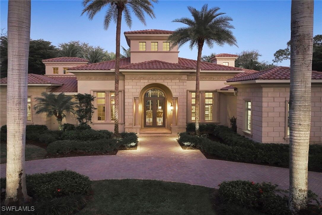 Property Photo:  2944 Bellflower Lane  FL 34105 
