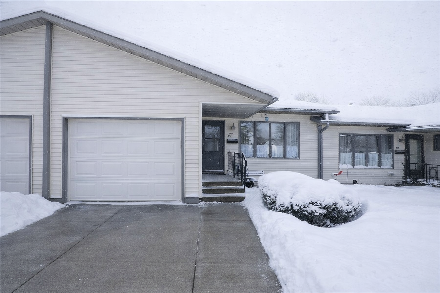 Property Photo:  517 Central Avenue  MN 56347 