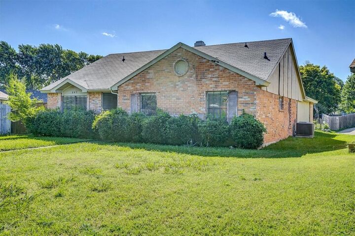 Property Photo: 849 Bailey Drive TX 75104