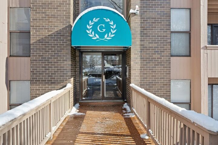 Property Photo:  18 Shrewsbury Green Dr I  MA 01545 