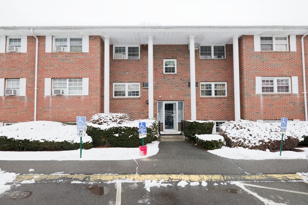 Property Photo:  39 Pleasant St B4  MA 01532 