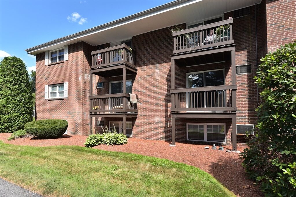 Property Photo:  39 Pleasant St B4  MA 01532 