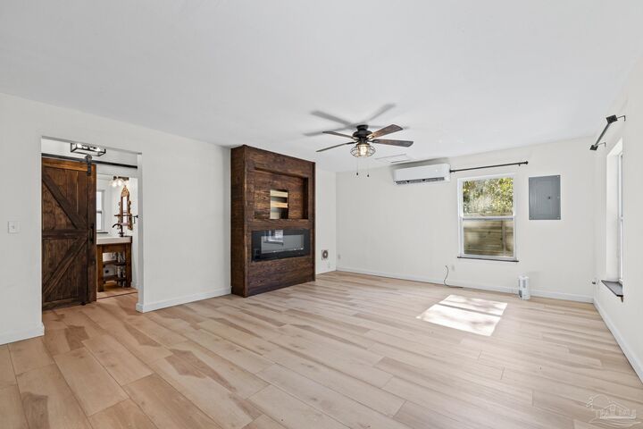 Property Photo:  5324 Cathy St  FL 32583 