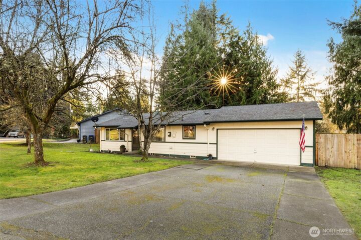 Property Photo:  7606  Sandy Way  NE  WA 98370 