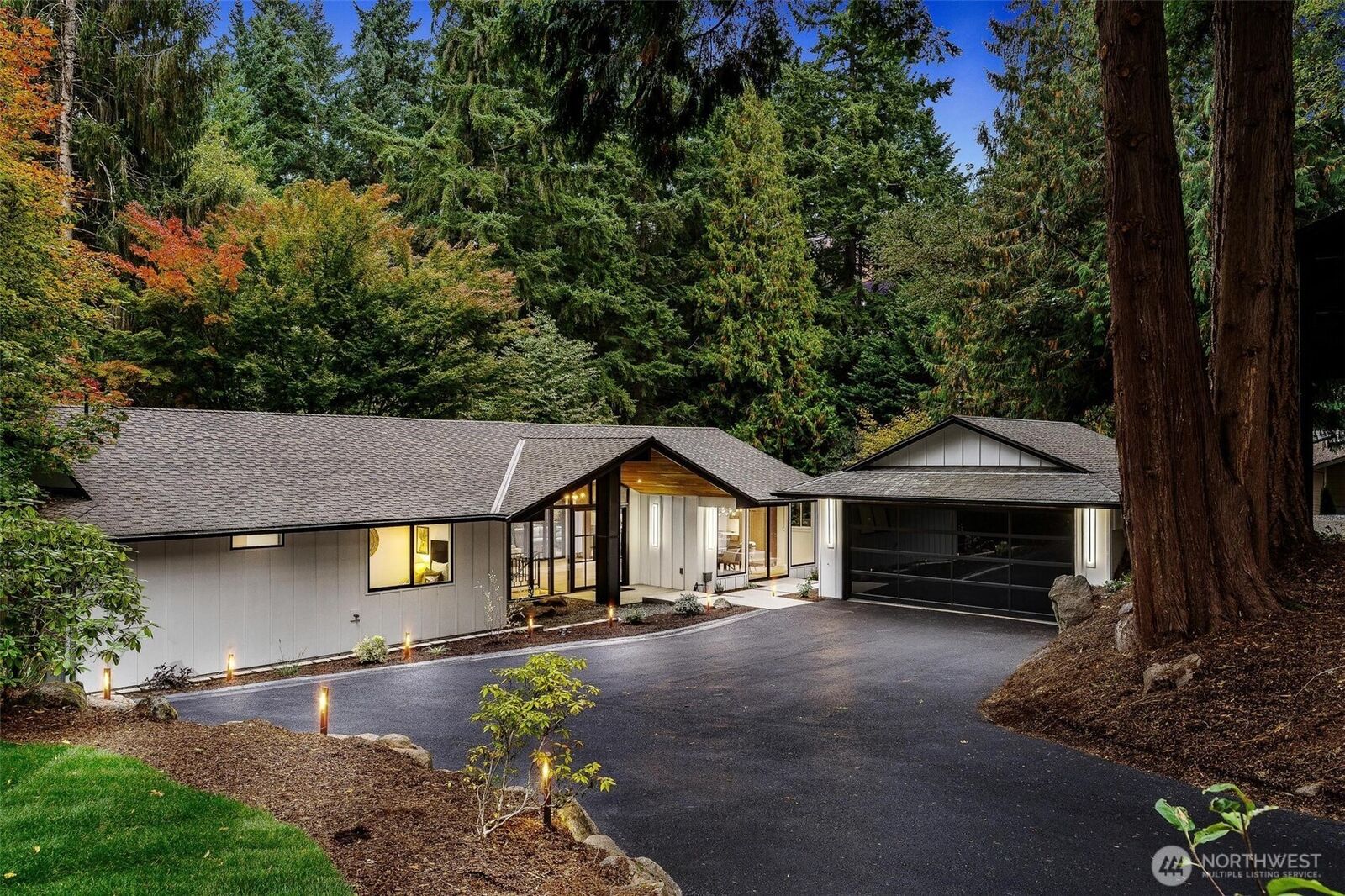 Property Photo:  4278  137th Avenue NE  WA 98005 