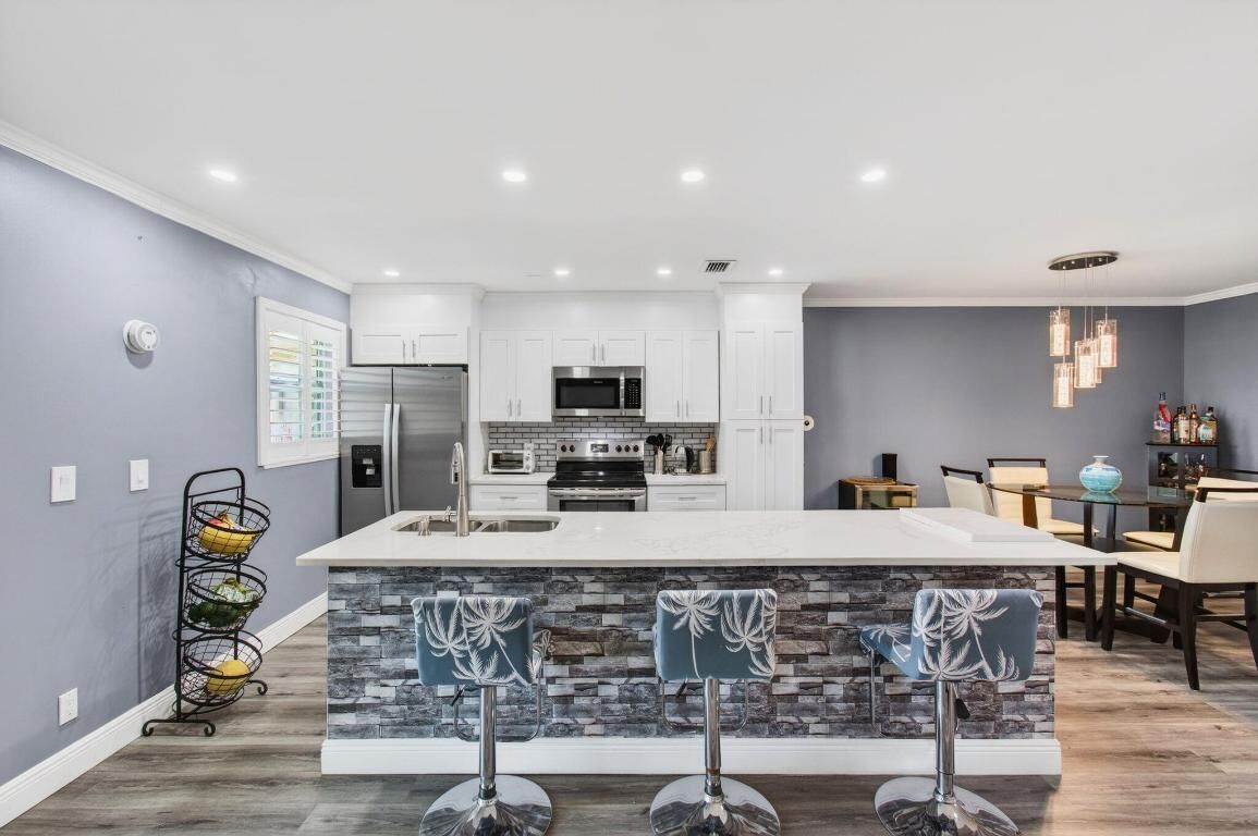 Property Photo:  1320 High Point Place S C  FL 33445 